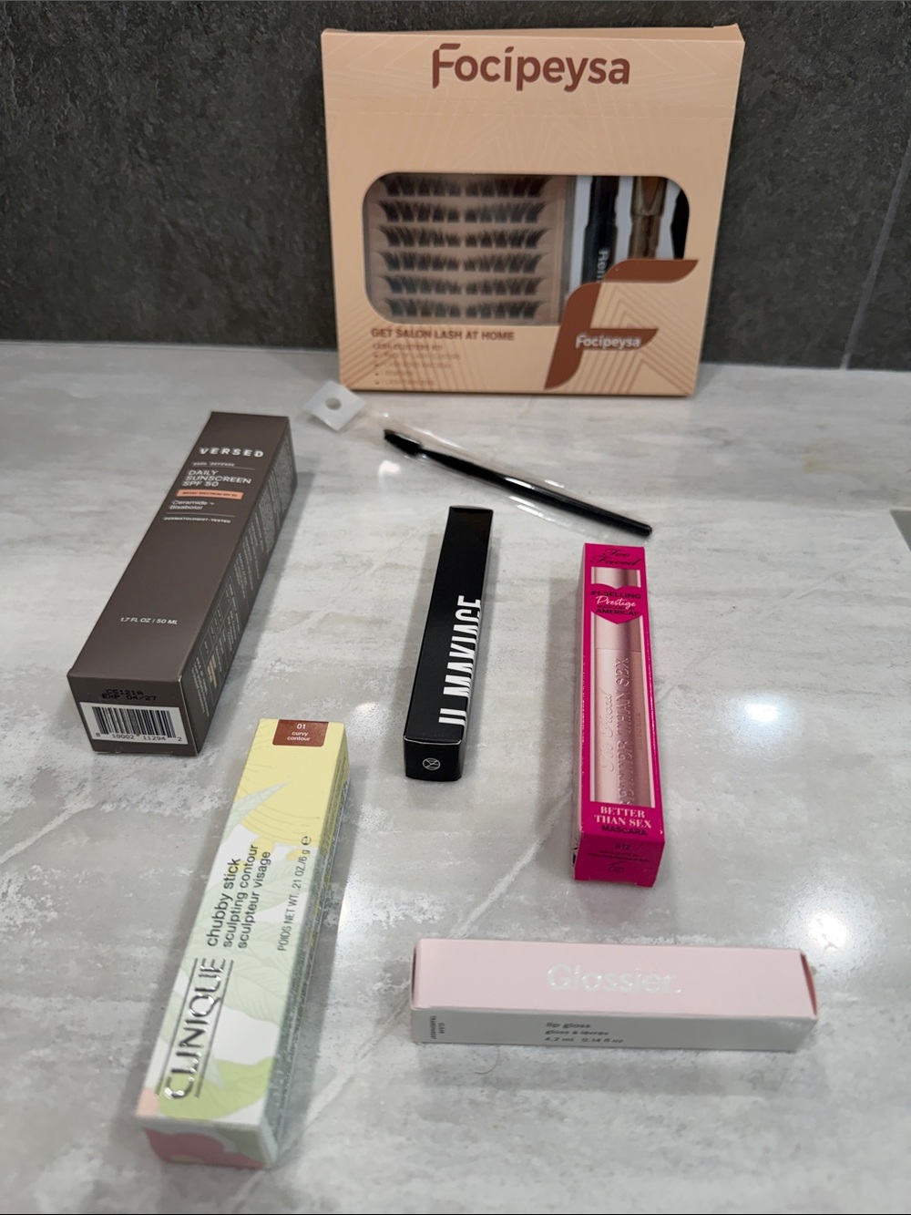 Brand new makeup bundle
